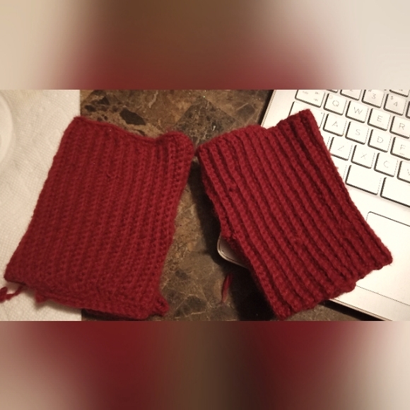 Crochet Fingerless gloves - Picture 1 of 5